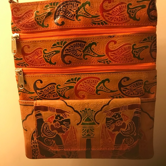 Shantiniketan Leather Boho Cross-body/Sling/Messenger Bag Hand Carved & Painted - Picture 3 of 4